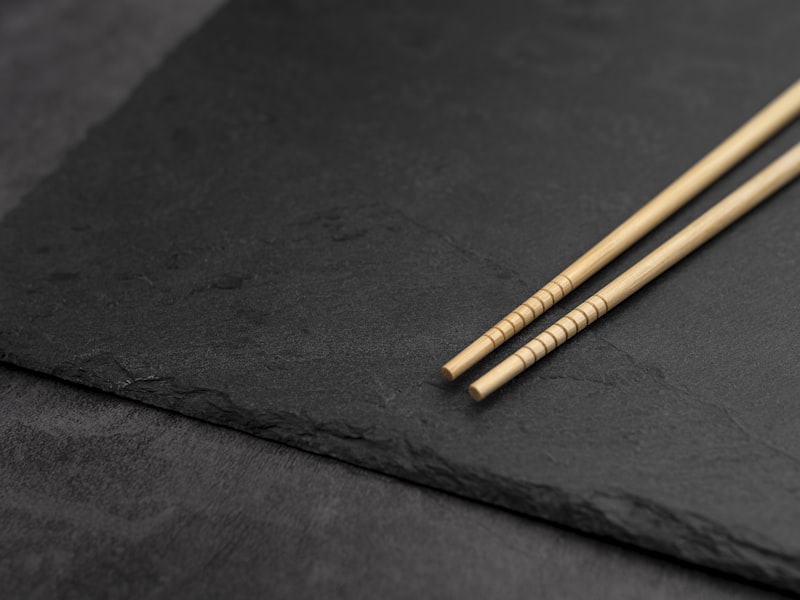 墨玉黑陶瓷筷