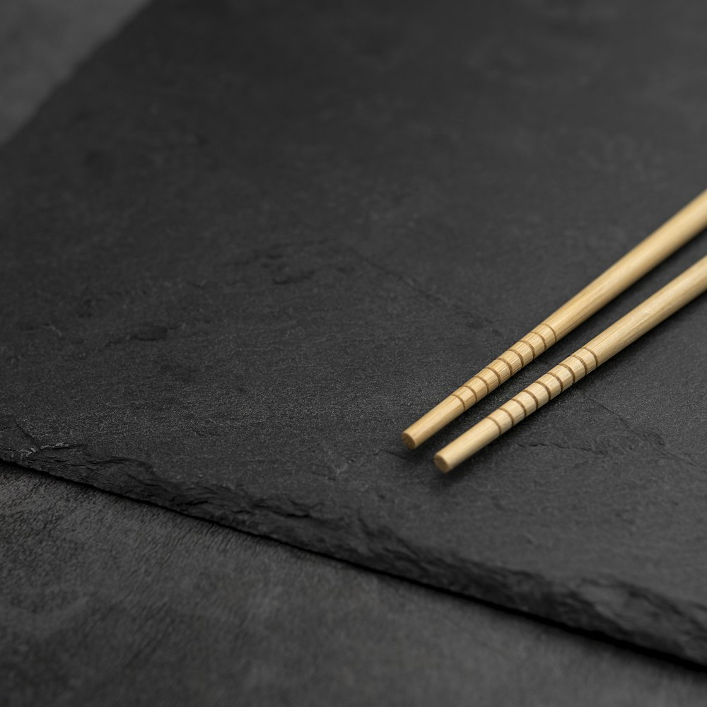 墨玉黑陶瓷筷
